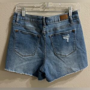 Judy Blue Denim Shorts Size M Stretchy Blue Jean Distressed Raw Hem Cut Off